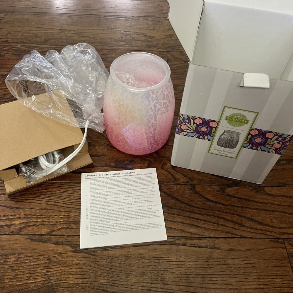 Scentsy Hope Strength & Love Wax Warmer Breast Cancer Awareness Pink Glass 63712